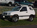 Get 2000 Chevrolet Tracker PDF manuals and user guides