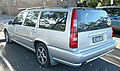 Get 2000 Volvo V70 PDF manuals and user guides